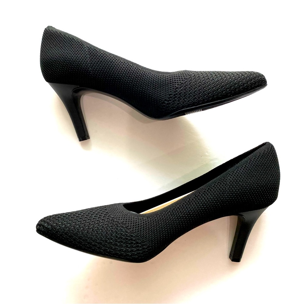 New in box Naturalizer pumps